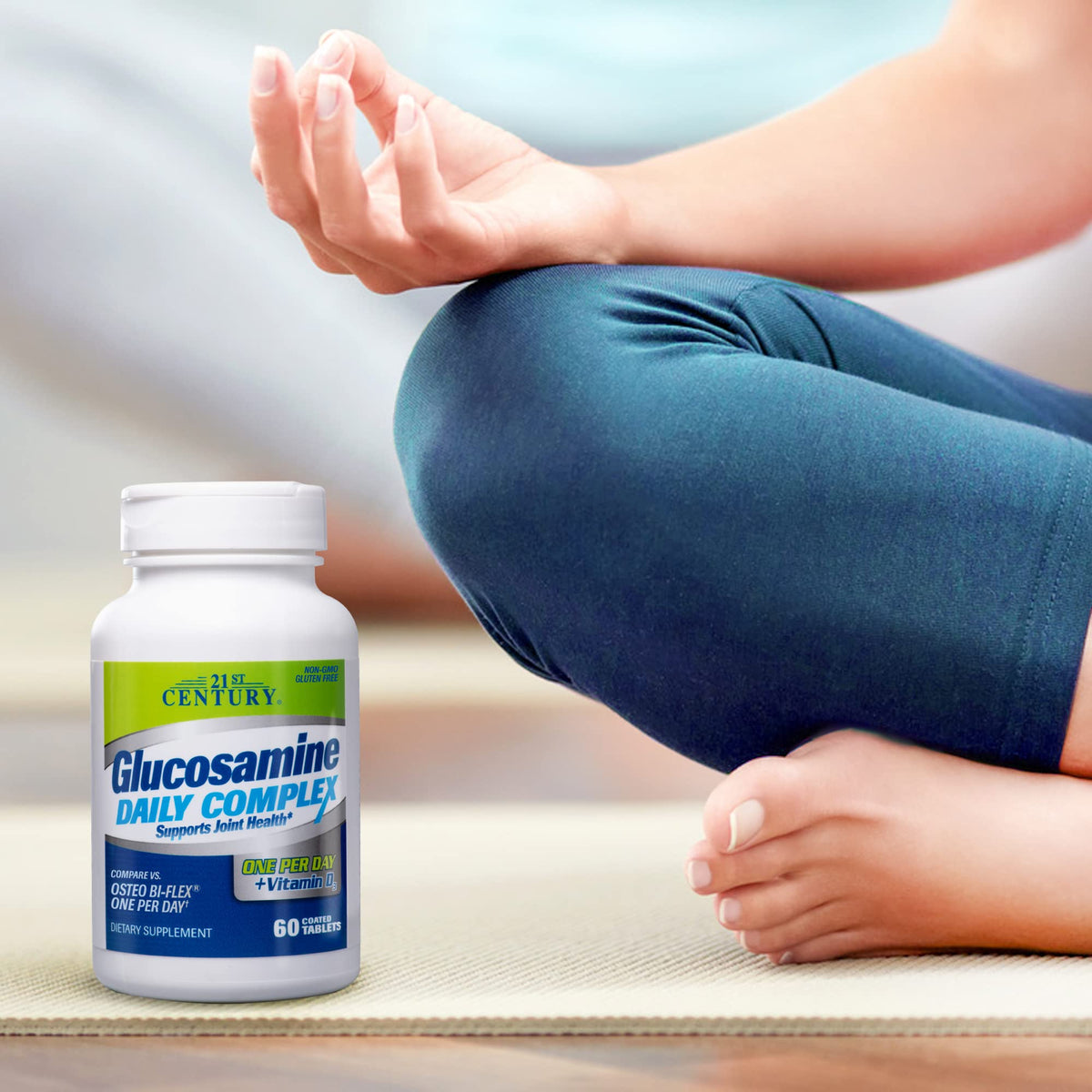 21st Century Glucosamine Daily Complex Plus D comprimés sur une table
