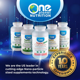 One Planet Nutrition Nano EGCG Capsules 250 mg sur une table en bois