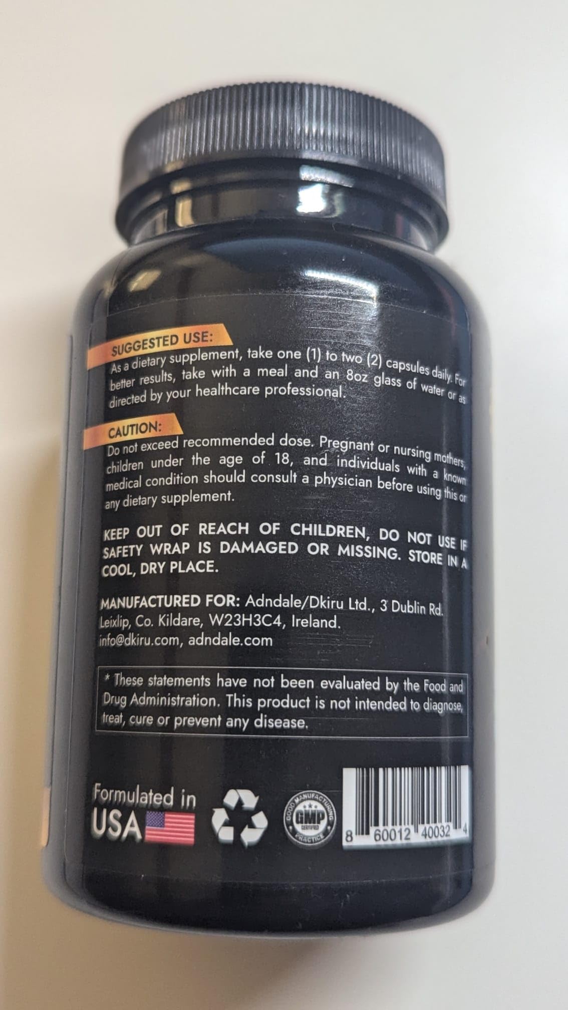Adndale Compléments Alimentaires Cortisol Femme - capsules sur fond blanc