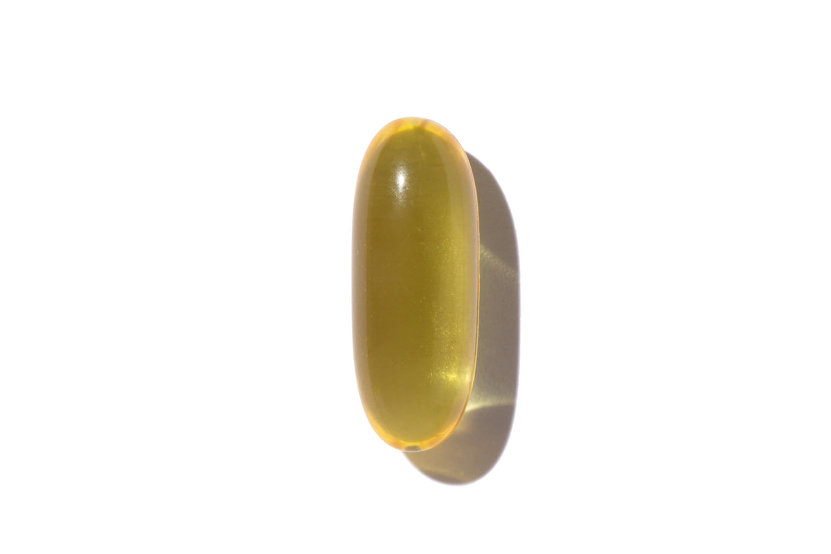 Affichage des gélules Theralogix TherOmega Omega-3 sur une table