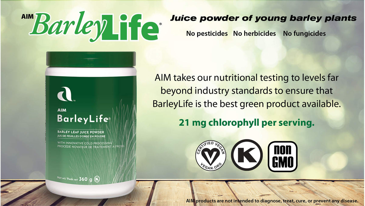 AIM BarleyLife Poudre d'Herbe d'Orge en utilisation dans un smoothie