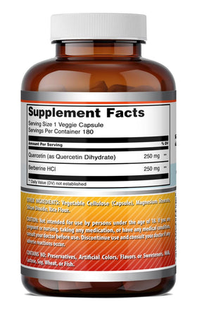 Amazing Nutrition Quercétine et Berbérine 250mg capsules sur une table en bois