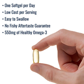 AmerOmega Huile de Poisson Omega-3 550mg capsules dans une main