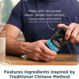 Ancient Nutrition Multivitamine Methylée Fermentée pour Hommes, en situation sur une table