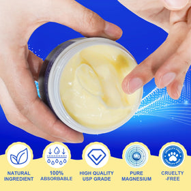 Application de la crème de magnésium sur la peau