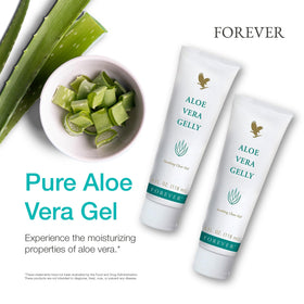 Application du gel d'aloe vera sur la peau