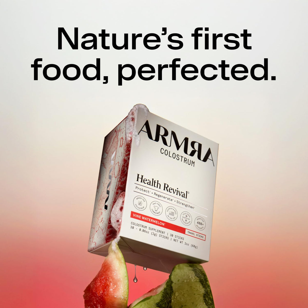 ARMRA Poudre de Colostrum en sachets sur une table