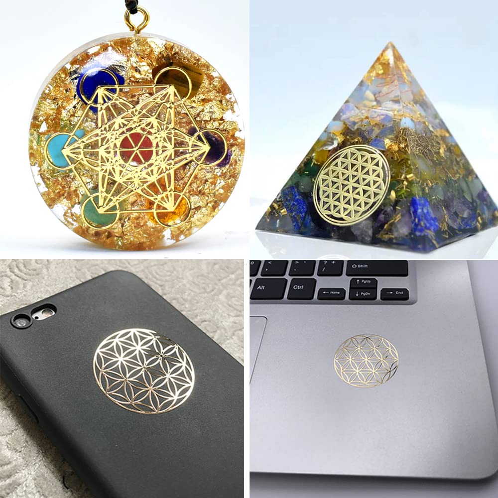Autocollants Fleur de Vie Orgonite de METAL ARTEM sur un bureau
