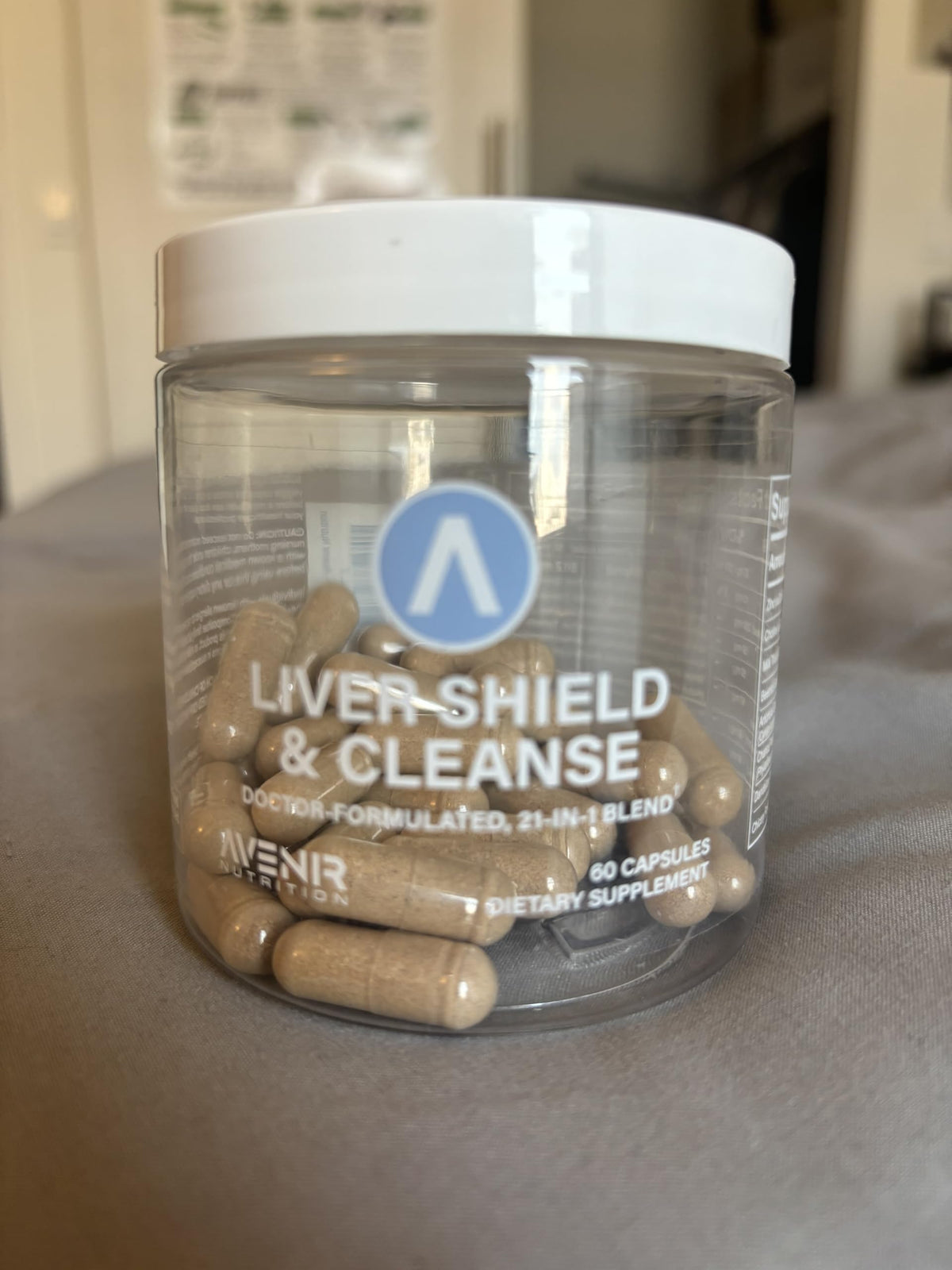 Avenir Nutrition Complément Alimentaire 120 Capsules avec un verre d'eau