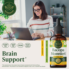 Bacopa Monnieri HERBAMAMA goutteuse en gros plan