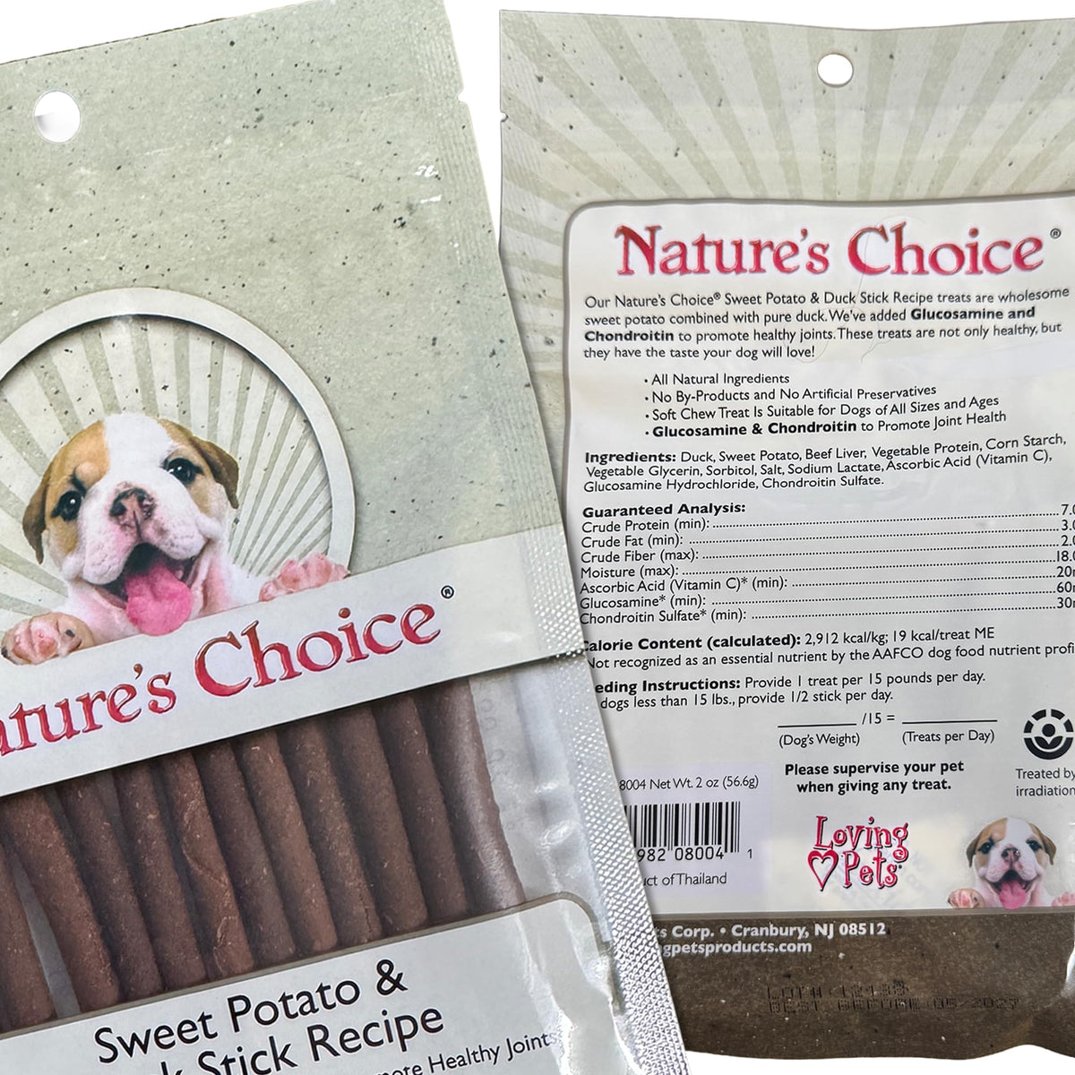 Bâtonnets de viande douce Natural Value, présentation sur une surface