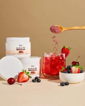 Bella All Natural Ganoderma sur une table avec des ingrédients