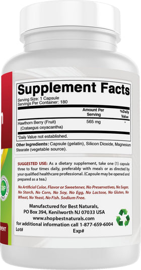 Best Naturals Baies de Aubépine, capsules en gros plan sur une surface blanche