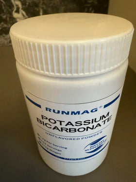 Bicarbonate de potassium RUNMAG en usage avec des ingrédients de pâtisserie