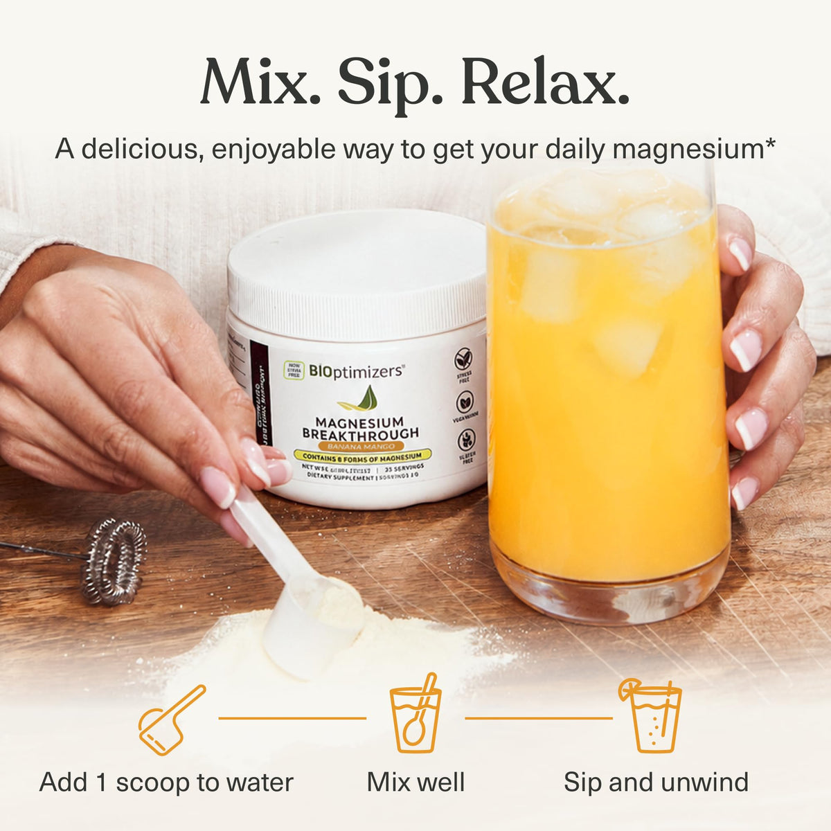 BIOptimizers Magnesium Breakthrough Drink sur une table avec des fruits