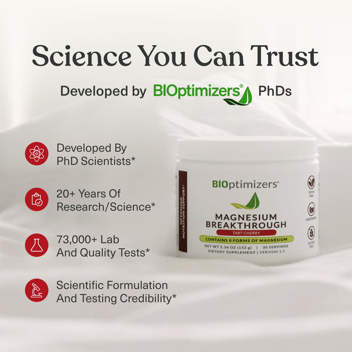 BIOptimizers Magnesium Breakthrough Drink sur une table avec des fruits