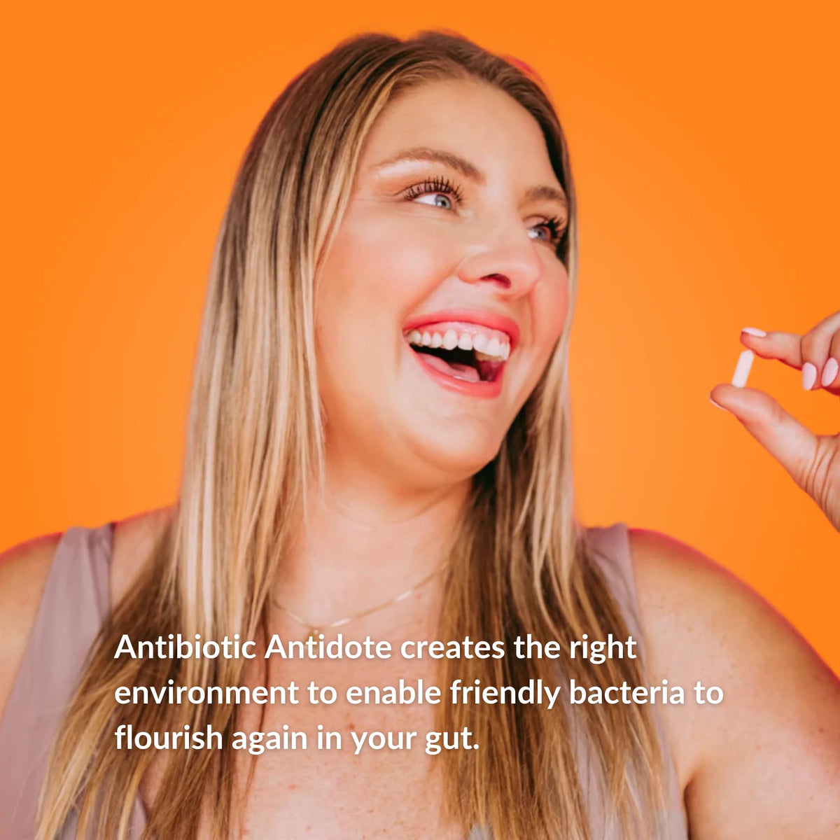BiotiQuest Probiotiques Antidote Antibiotique sur une table avec des plantes