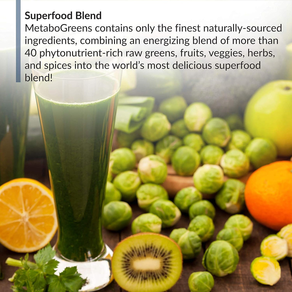 BioTrust Super Greens Poudre scoop à côté de la poudre