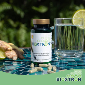 Bioxtron AFA Complément Alimentaire 60 Capsules avec un verre d'eau