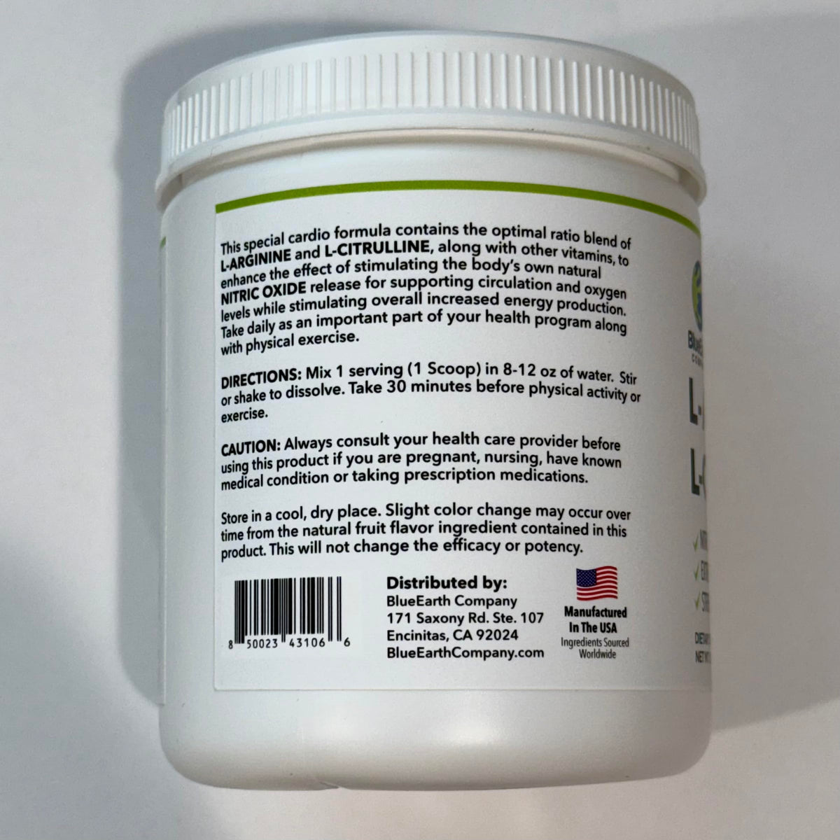 BlueEarth L-Arginine 5000mg Poudre sur une table de cuisine
