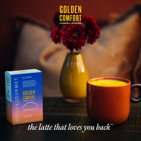 Boisson latte au curcuma préparée avec le mélange Golden Comfort