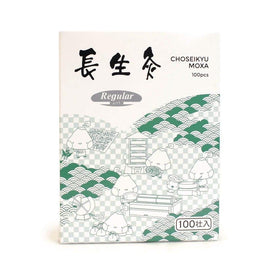 Boîte de moxa avec cylindres Yamasho Choseikyu sur fond blanc