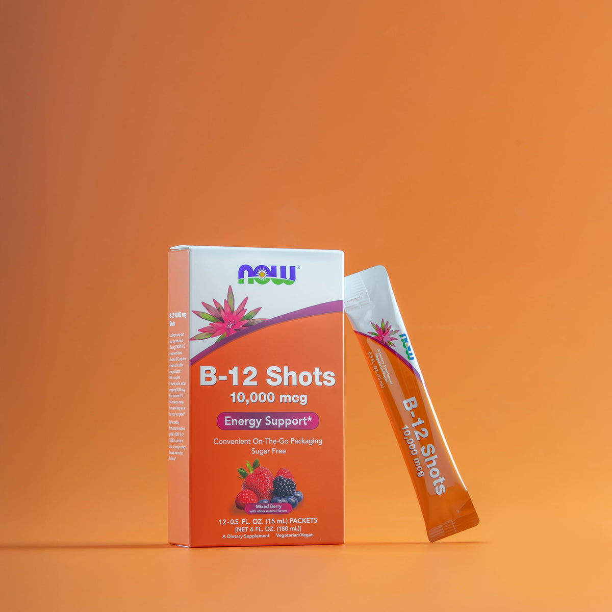 Boîte de shots B-12 NOW Foods sur une table