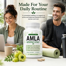 Bouteille de capsules d'Amla bio linnavarv sur une table en bois