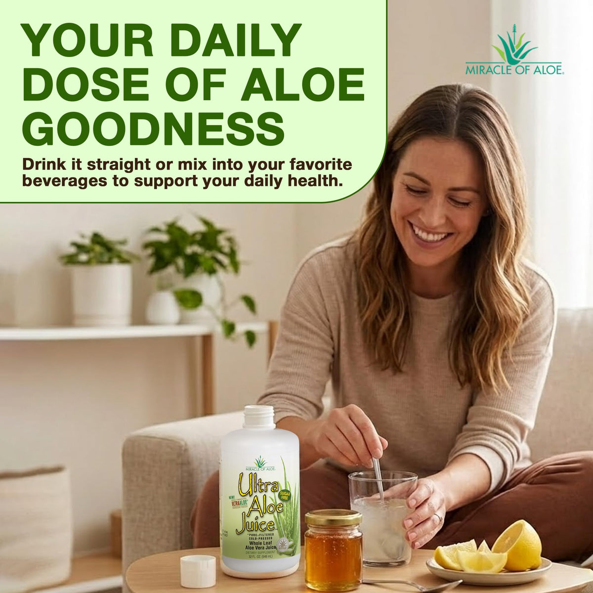 Bouteille de jus d'aloe vera entier Miracle of Aloe avec verre rempli