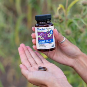 Bouteille de Motherlove Goat's Rue ouverte