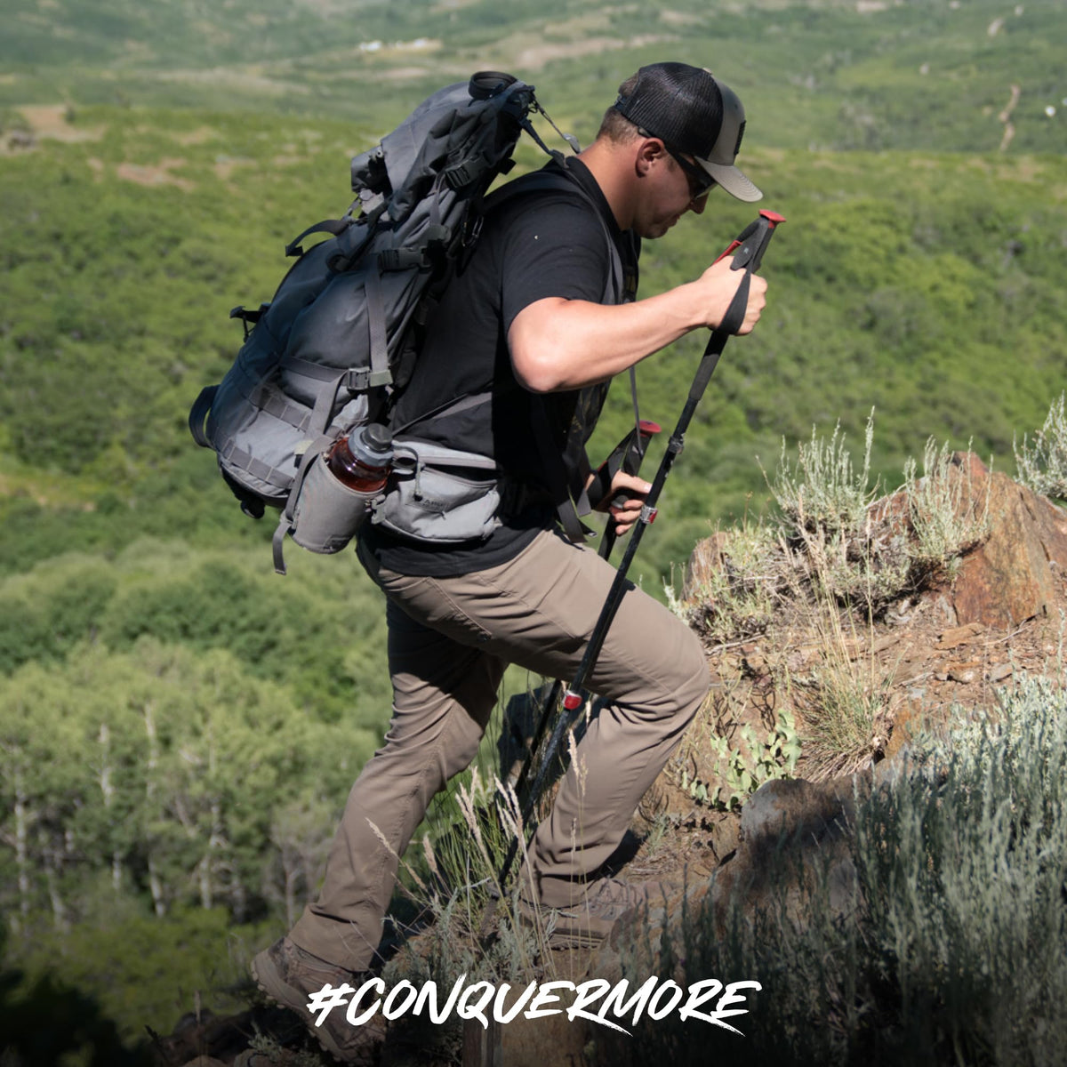 Bouteille de MTN OPS Slumber Gummies ouverte
