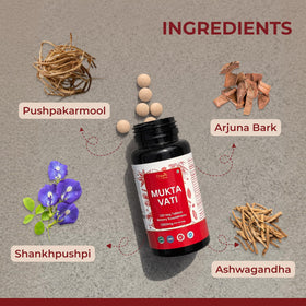 Bouteille de Mukta Vati dans un environnement naturel