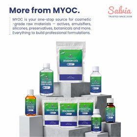 Bouteille de MYOC Extrait de Réglisse 120ml avec accessoires de cosmétique