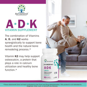 Bouteille de NatureGenX ADK ouverte avec capsules