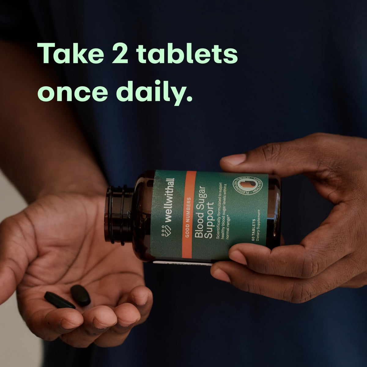 Bouteille de WellWithAll Complément Alimentaire Métabolisme ouverte avec comprimés visibles