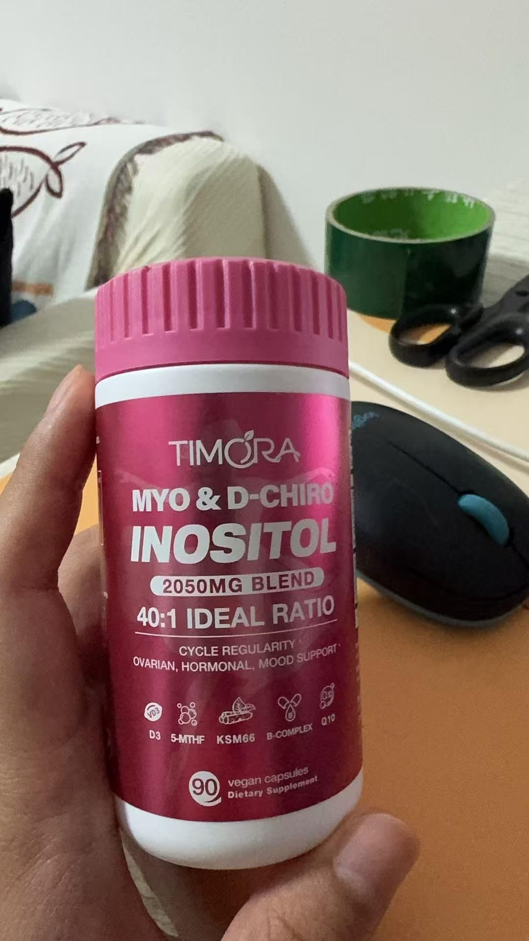 Bouteille TIMORA Myo & D-Chiro Inositol sur fond blanc
