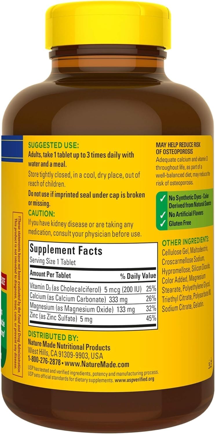 Bouteilles de Nature Made Calcium, Magnésium & Zinc sur une étagère