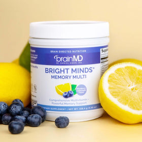 BrainMD Bright Minds Memory Multi flacon ouvert avec gélules en vue