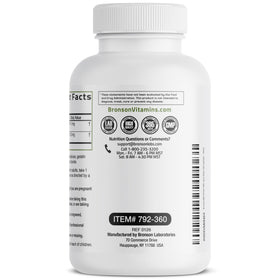 Bronson Silymarin Marianum 360 capsules sur une table en bois