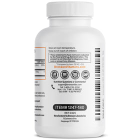 Bronson Vitamine K2 MK-7 45 mcg + D3 1000 IU 180 mini comprimés avec des vitamines sur une table