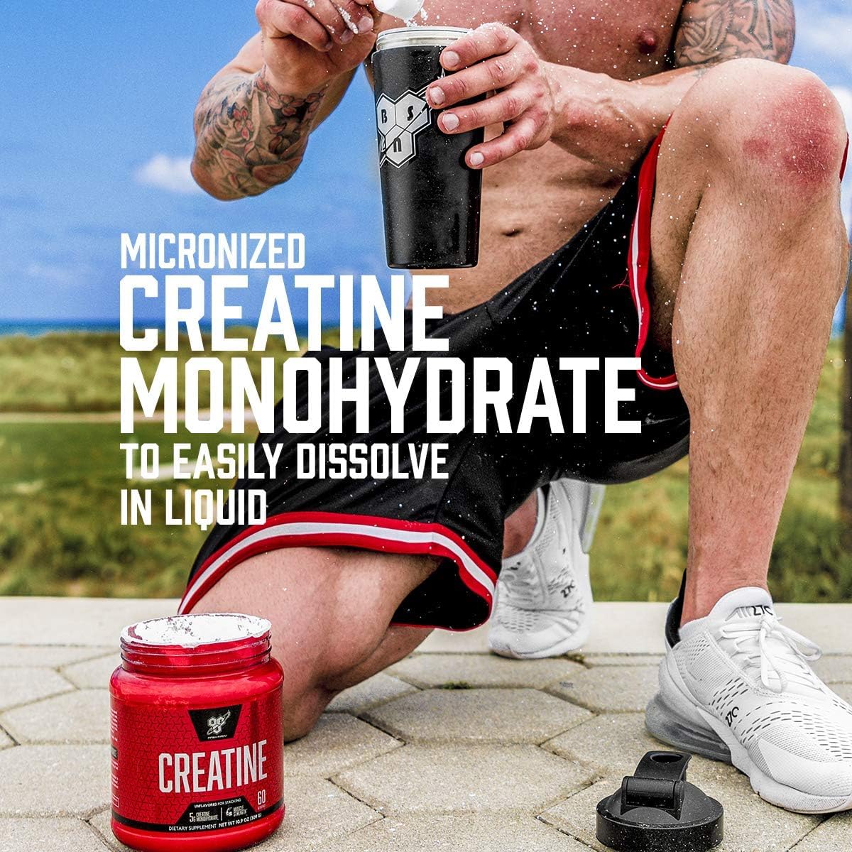 BSN créatine monohydrate dans un shaker après mélange