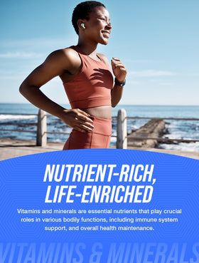 BulkSupplements Multivitamines Femmes 50+ gélules sur un fond blanc