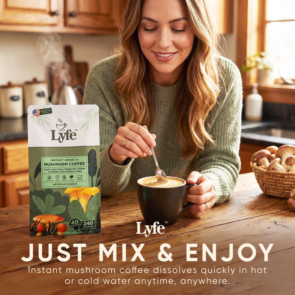 Café LYFE avec des champignons visibles sur le côté
