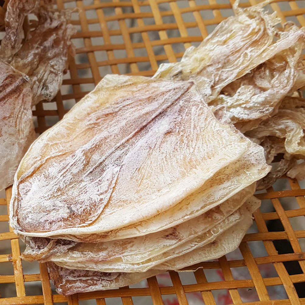 Calmars séchés LIFAF 100g sur une table