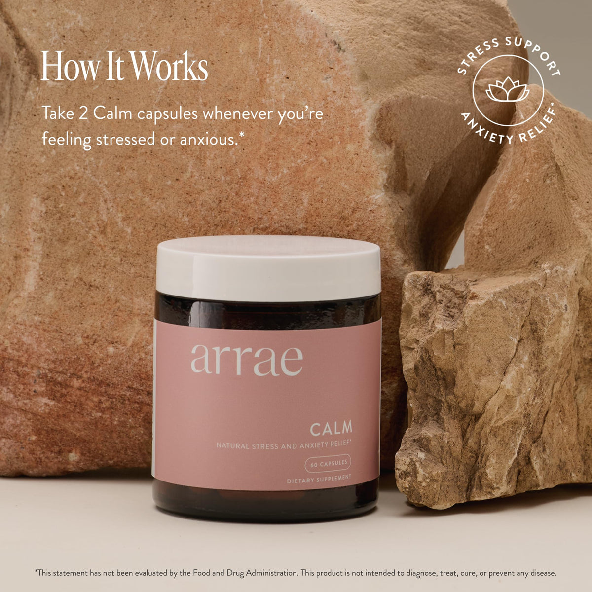 Capsules Arrae Calm sur une surface blanche