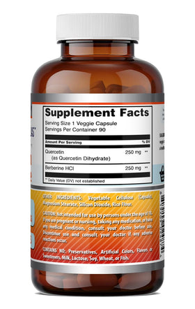 Capsules d'Amazing Nutrition Quercétine sur fond neutre