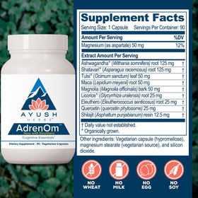 Capsules de Ayush Herbs AdrenOm sur une table en bois