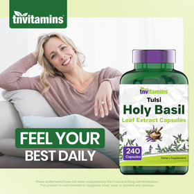 Capsules de Basilic Sacré tnvitamins sur une surface en bois