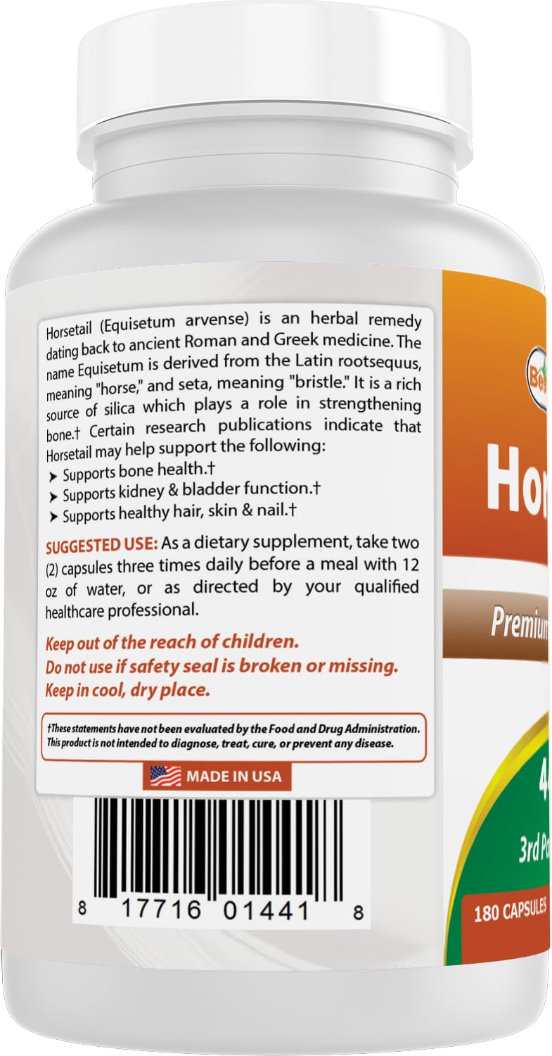 Capsules de Best Naturals Queue de Cheval dans une main