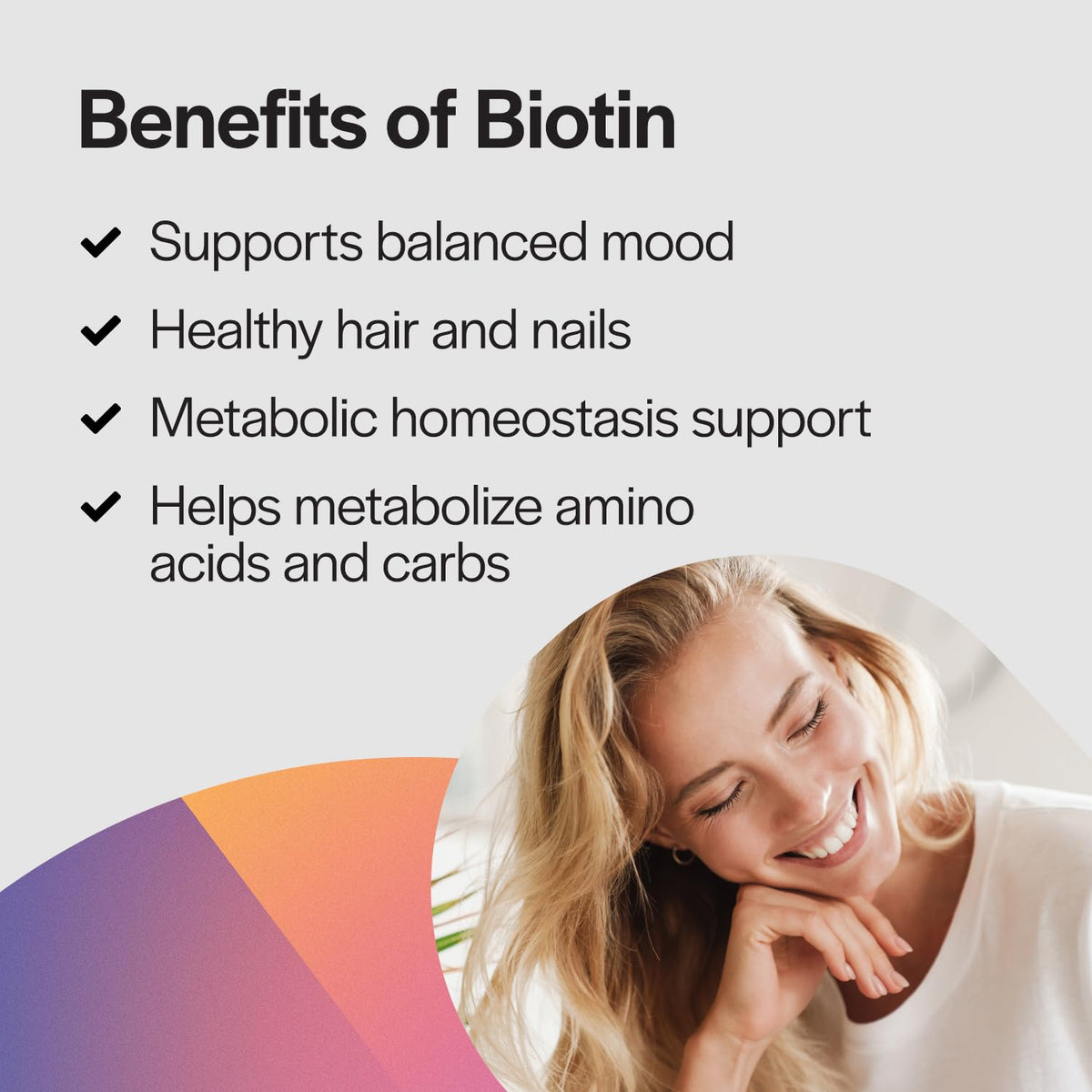 Capsules de biotine PureFormulas dans une cuillère